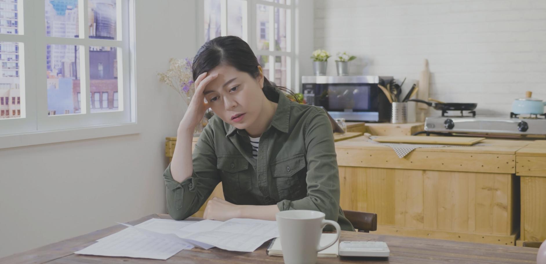 Partecipanti al lavoro durante un seminario online sull'identificazione dei talenti